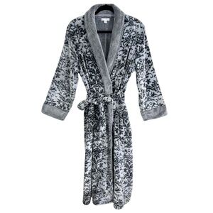 Soft Gray Women’s Long Bathrobe Medium / Large Fuzzy Plush